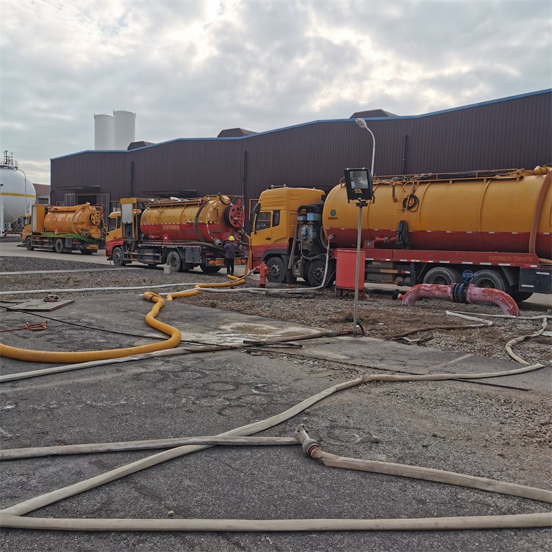 依兰污水池清理